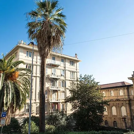 Apartament La Casa Del Forziere La Spezia